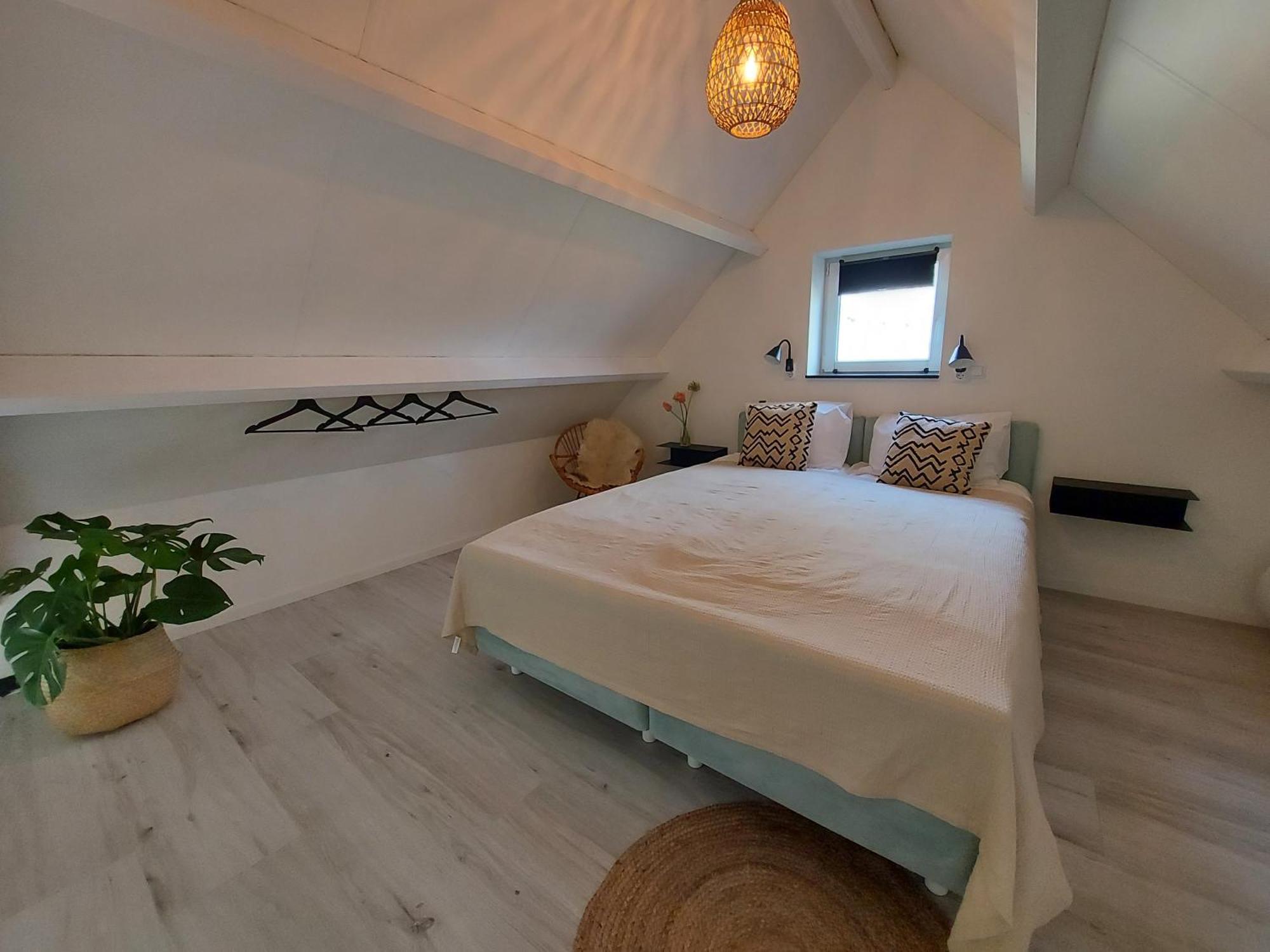 'T Witte Huisje Met Jacuzzi Optioneel Klundert Bagian luar foto